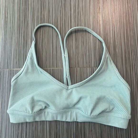ALO Yoga Green Seamless Bra Intimates & Sleepwear - Picture 5 of 5